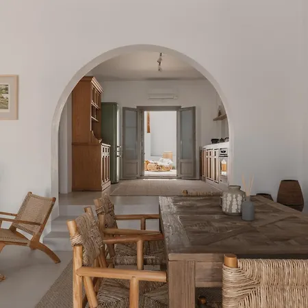 Siora Of Paros - Ammiralis & Castelis *