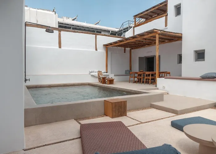 Siora Of Paros - Ammiralis & Castelis * 纳乌萨